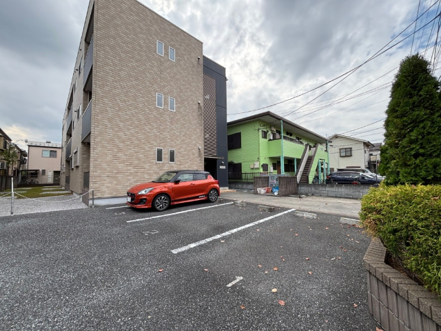駐車場　敷地内駐車場