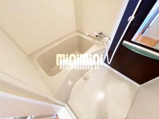 バス・シャワールーム　お風呂トイレ別です