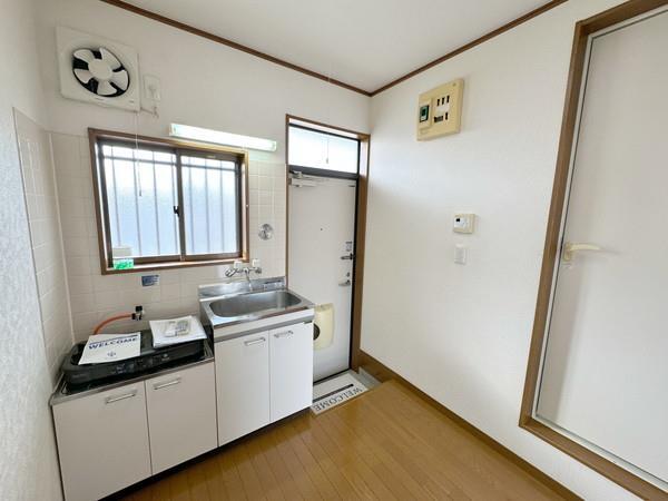 キッチン　同タイプ別室の写真です
