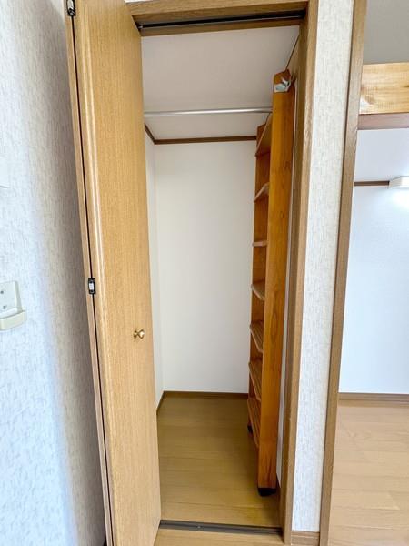 収納　同タイプ別室の写真です