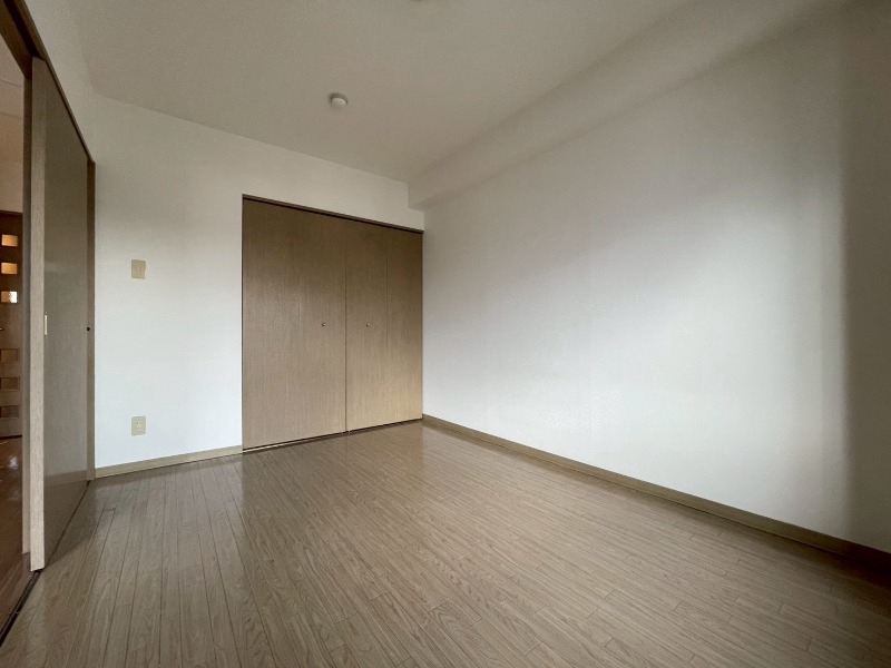その他部屋・スペース　寝室です。二部屋をどう使うかはあなた次第です！