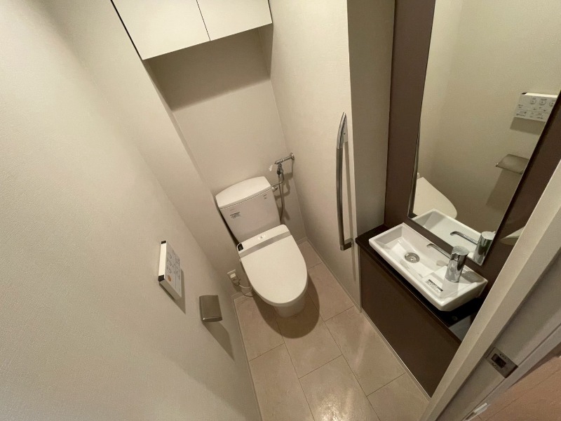 トイレ　トイレです。ウォシュレット付を探している方、おすすめです。