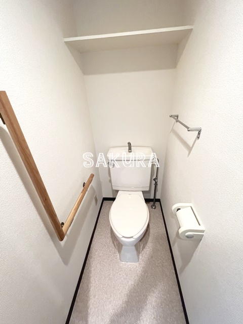 トイレ　落ち着いた色調のトイレです♪