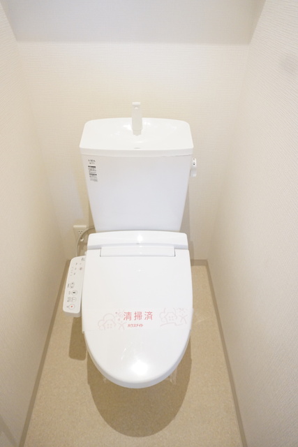 トイレ　★トイレは嬉しい洗浄機能付き便座です♪★