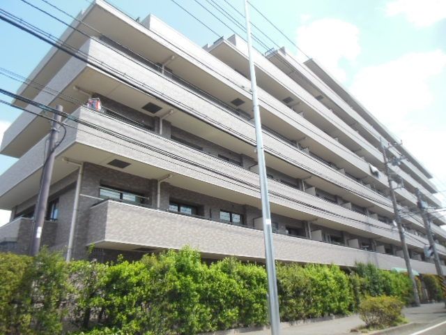 建物外観　★駅まで平坦★