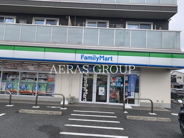 コンビニ　ファミリーマート 中山競馬場前店（コンビニ）まで585m