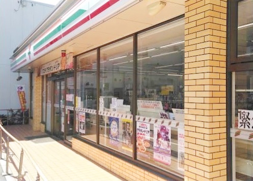 コンビニ　セブン-イレブン 横浜森２丁目店（コンビニ）まで212m