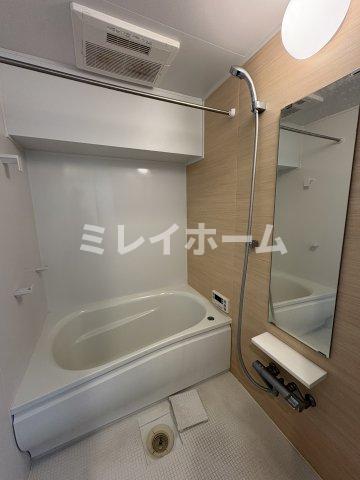 バス・シャワールーム　同建物内、別のお部屋の参考写真になります。
