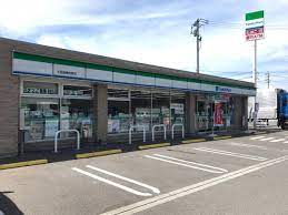 コンビニ　ファミリーマート半田稲穂町東店（コンビニ）まで828m
