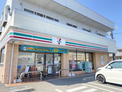 コンビニ　セブンイレブン 鈴鹿平野町店（コンビニ）まで385m