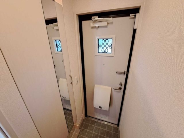 ＪＲ両毛線 新前橋駅 徒歩58分 2階建 築10年の玄関写真
