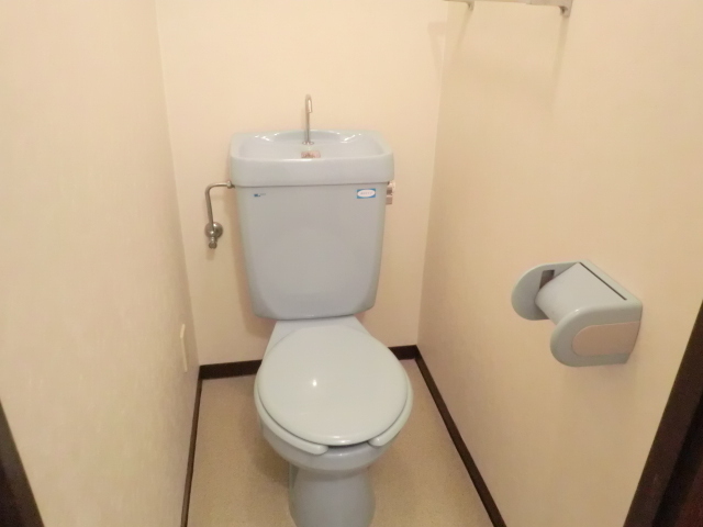 トイレ　トイレはセパレートなので独立しています