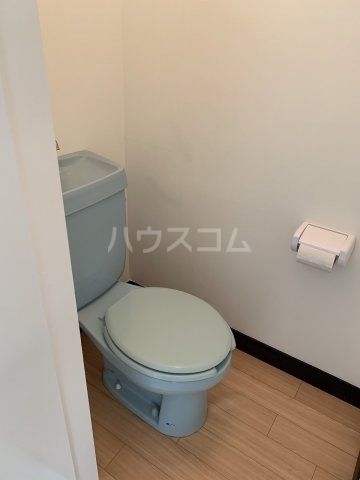京成本線 お花茶屋駅 徒歩1分 4階建 築40年のトイレ写真