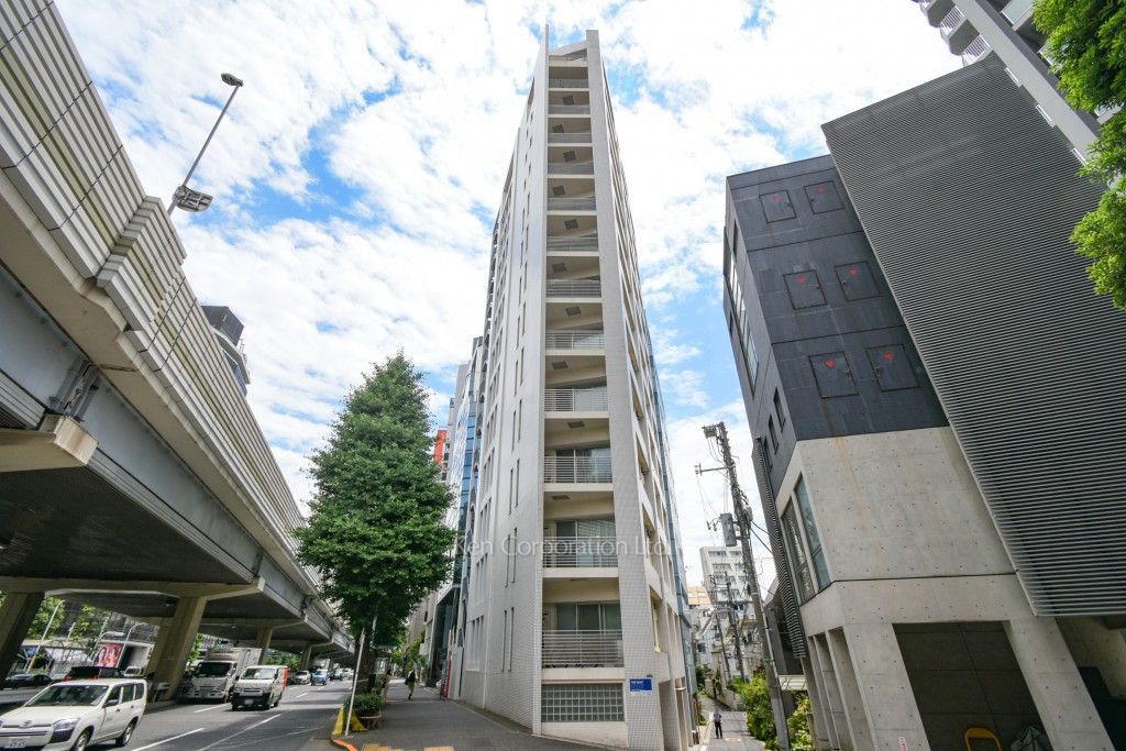 東京メトロ日比谷線 広尾駅 徒歩14分 築24年
