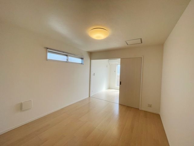その他部屋・スペース　別角度のリビングです
