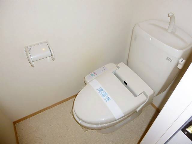 トイレ　清潔感のあるトイレですね～