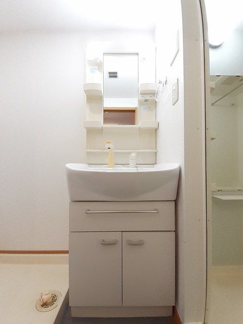 ＪＲ相模線 上溝駅 徒歩11分 3階建 築21年の内装写真