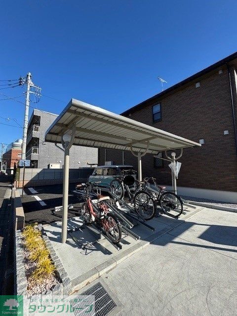 エントランス　駐車場