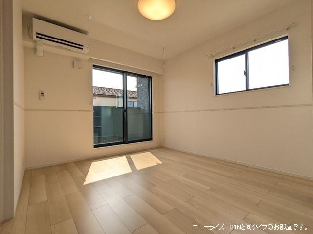 アーバンクレストールの居間写真