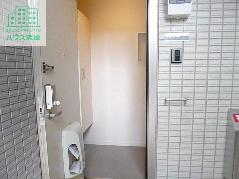 玄関　※別号室の写真になります※