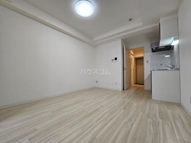 ACT DOORS 天六の居間写真