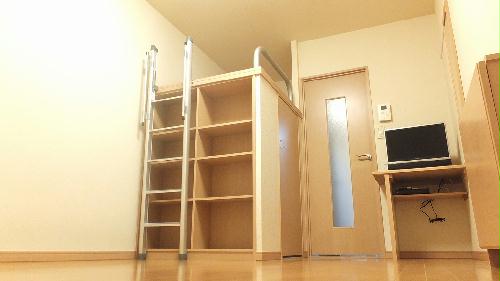 居室・リビング　家具家電付き