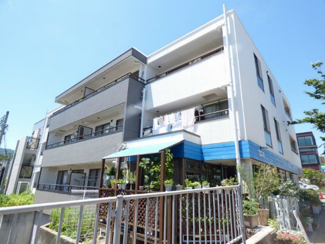 建物外観　Wi-Fi無料。家具家電付プラン有。