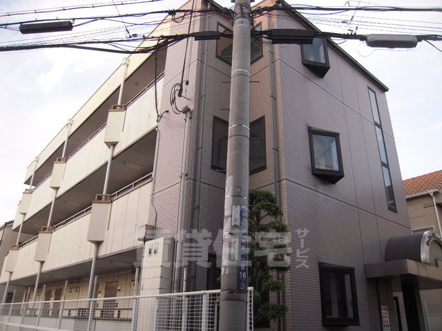 東大阪市中野のマンションの建物外観