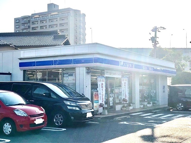 コンビニ　ローソン小倉富士見二丁目店（コンビニ）まで350m