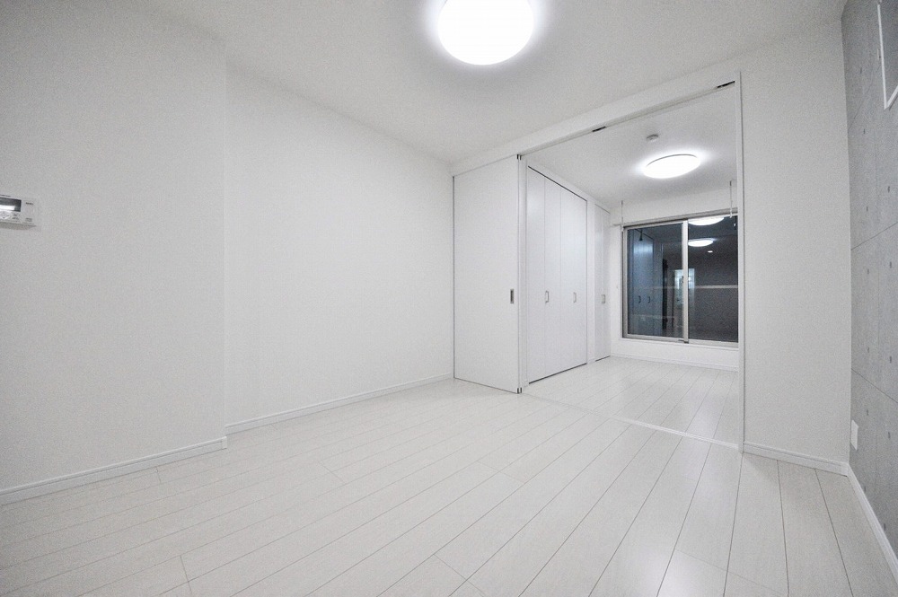 バス・シャワールーム　内装の写真