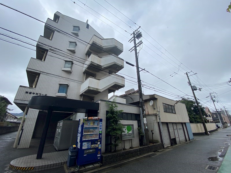 姫路市飾磨区恵美酒のマンションの建物外観