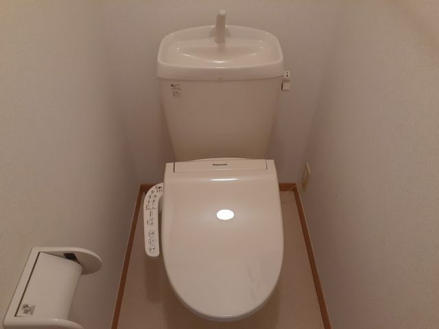 【越前市行松町のアパートのトイレ】