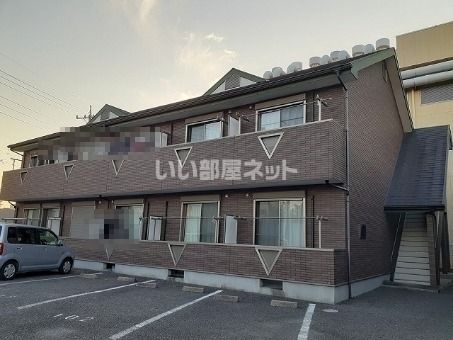 【ドエール住吉C棟の建物外観】