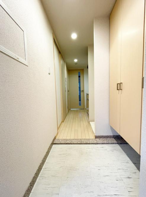 ＪＲ京浜東北線 王子駅 徒歩6分 5階建 築20年の玄関写真