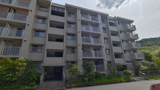 若山台第2住宅3棟の建物外観