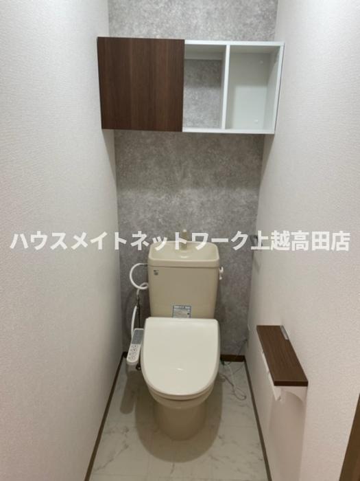 トイレ　温水洗浄暖房便座