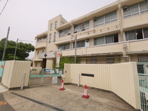 【堺市中区深井北町のアパートの小学校】