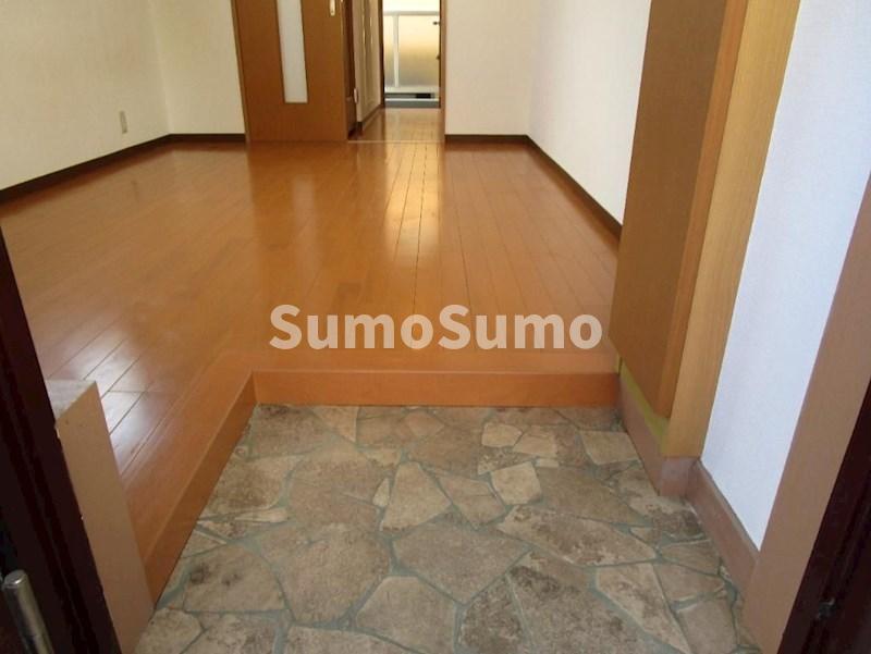 玄関　収納もある玄関です