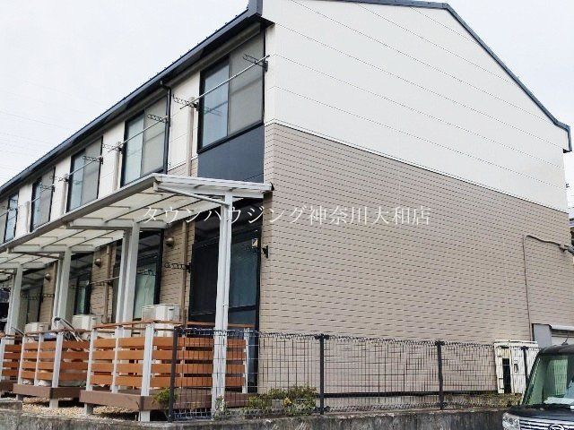 【レオパレス弥生台の建物外観】