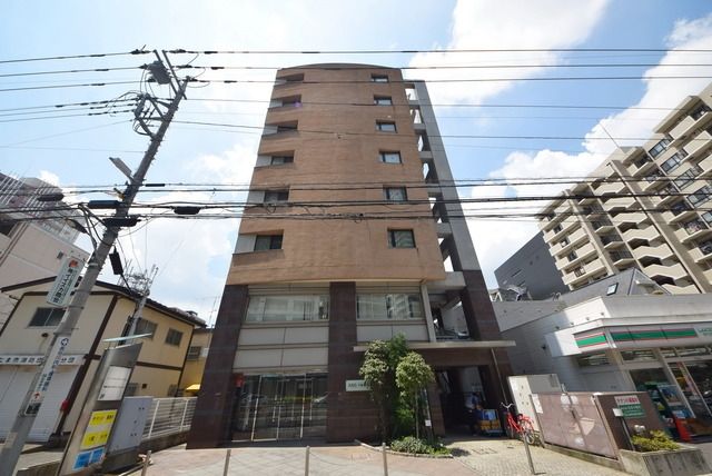 さいたま市大宮区下町のマンションの建物外観