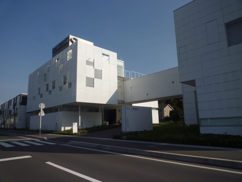 病院　マミィクリニック伊集院（病院）まで1600m