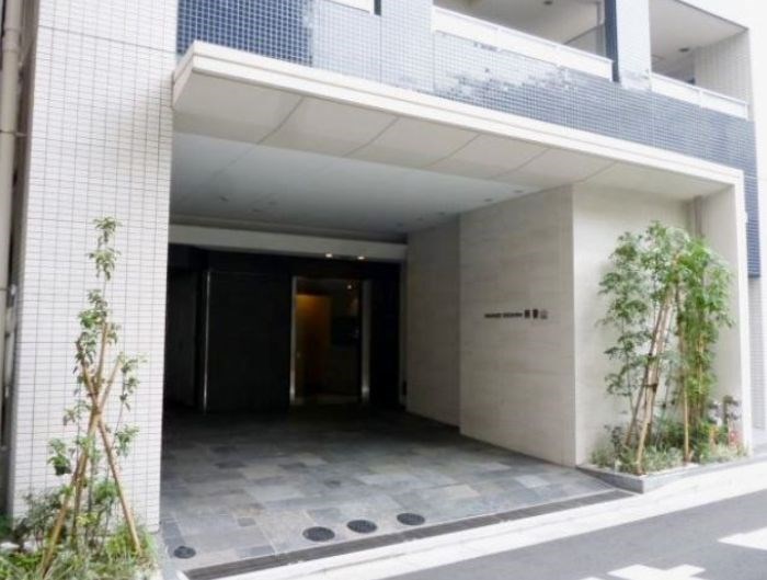 【メイクスデザイン南青山のエントランス】