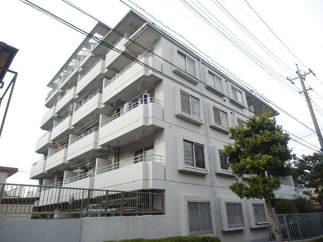 足立区大谷田のマンションの建物外観