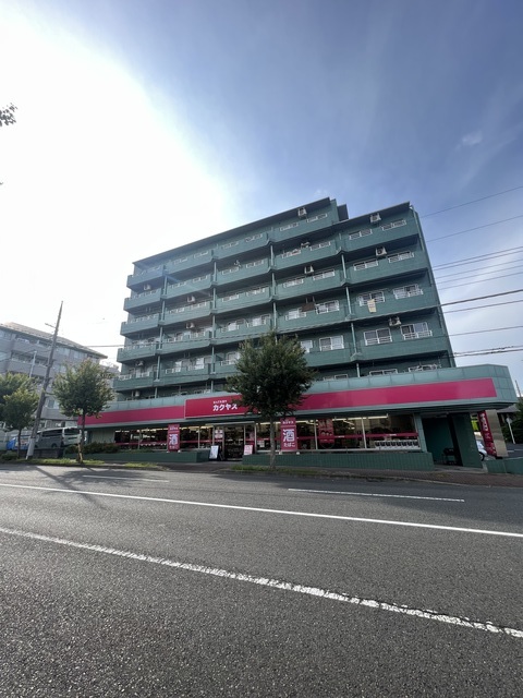 【横浜市泉区弥生台のマンションの建物外観】