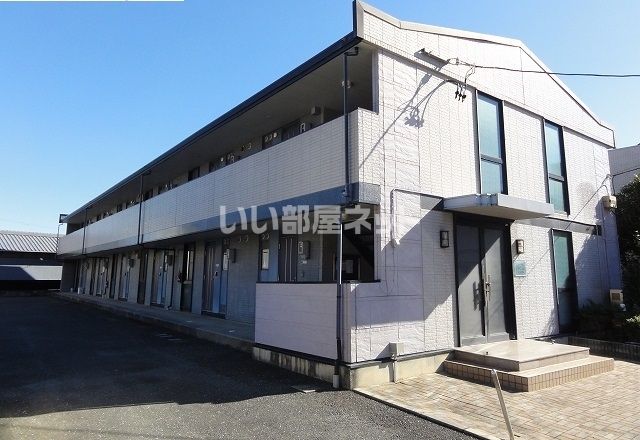 【田原市田原町のアパートの建物外観】