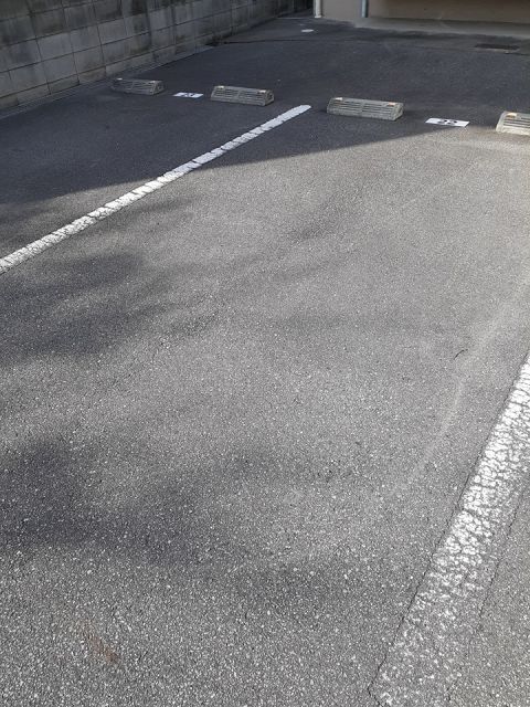 【姫路市西今宿のアパートの駐車場】