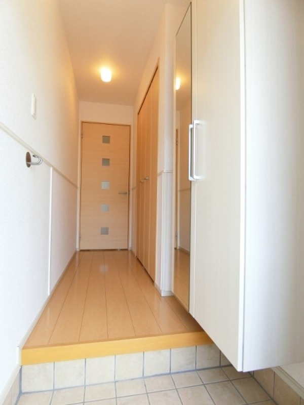 玄関　図面と現状に相違がある場合には現状を優先