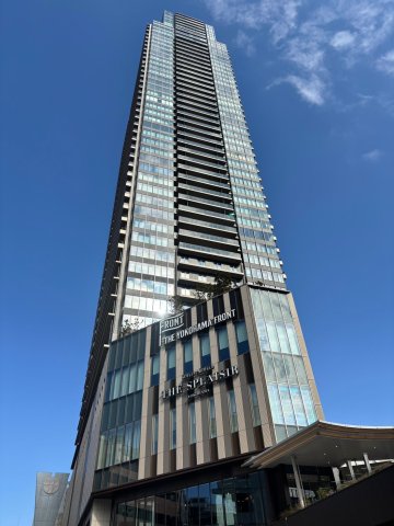 【THE YOKOHAMA FRONT TOWERの建物外観】