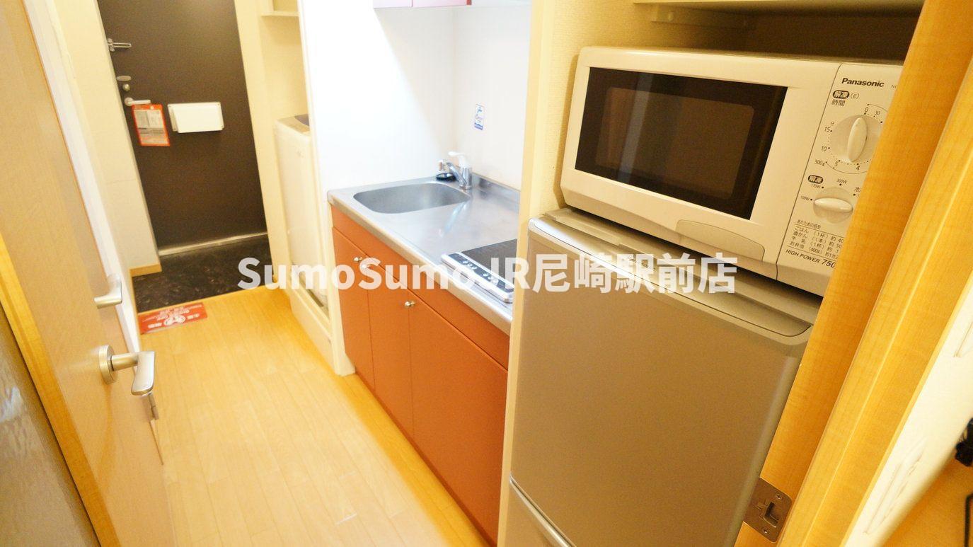 キッチン　コンパクトなキッチンで掃除もラクラク