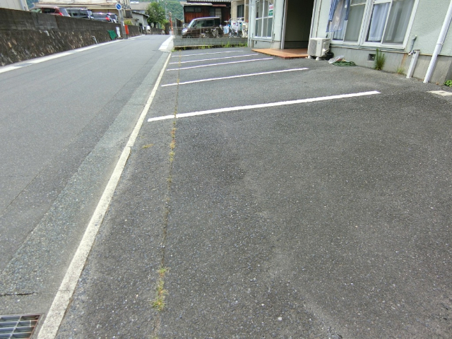 駐車場　駐車場スペース